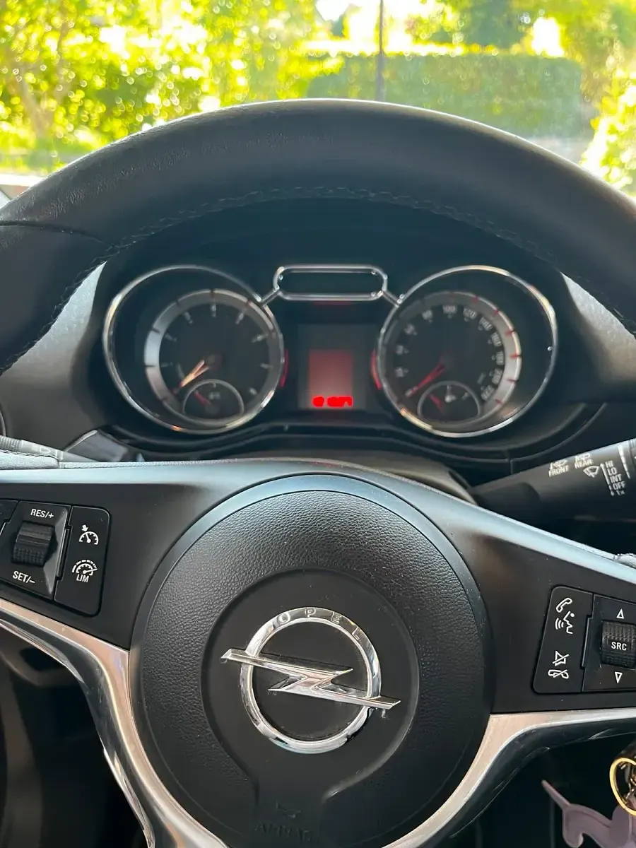 Gebraucht Opel Adam 84 PS (61 kW) 2016 Schwarz Kleinwagen