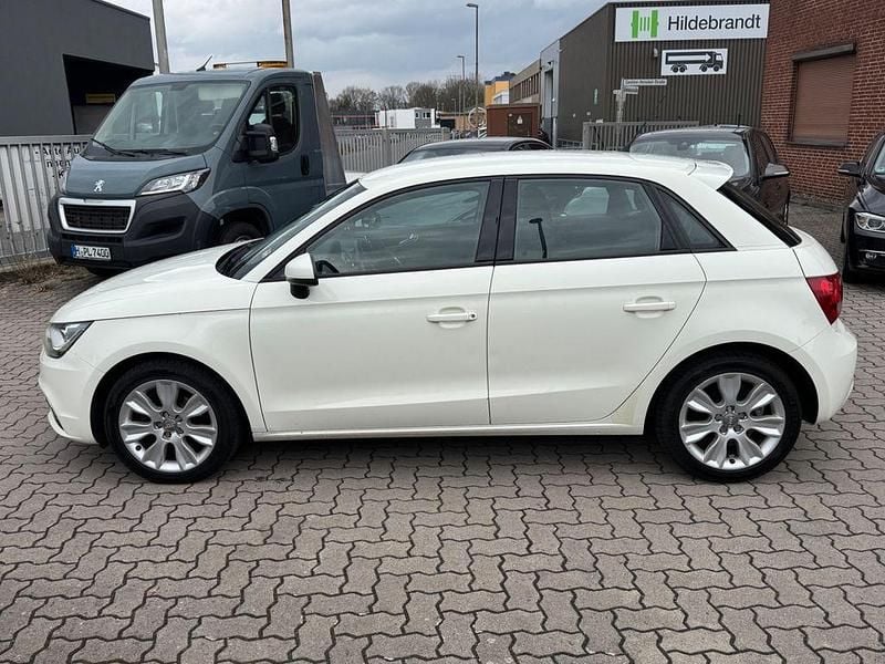 Gebraucht Audi A1 Sportback Ambition 90 PS (66 kW) 2012 Weiß Kleinwagen