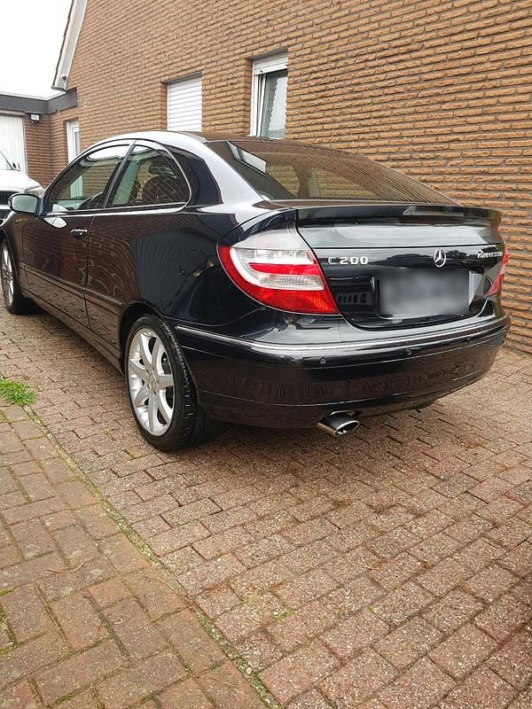 Gebraucht Mercedes C200 2008 Blau Coupé