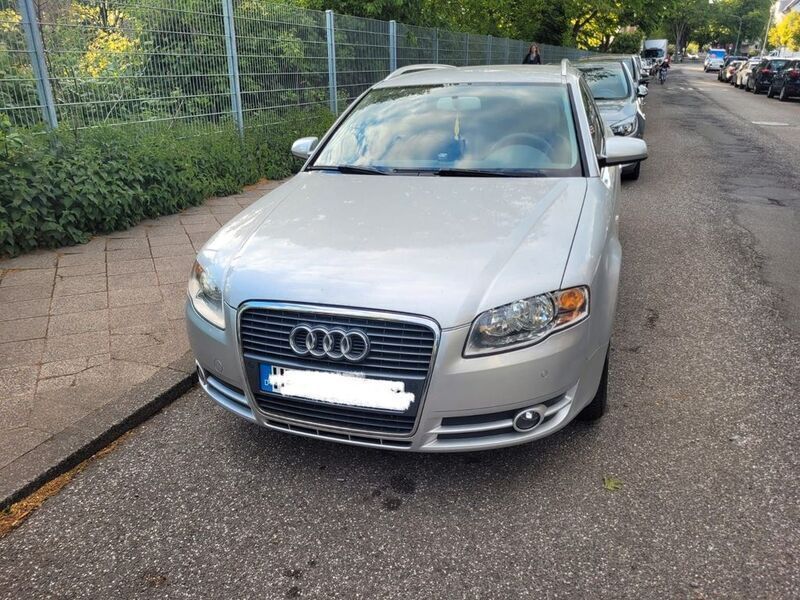 Silber Gebraucht 2006 Audi A4 Kombi | 4.000 € (Fairer Preis) - Bild 1/4