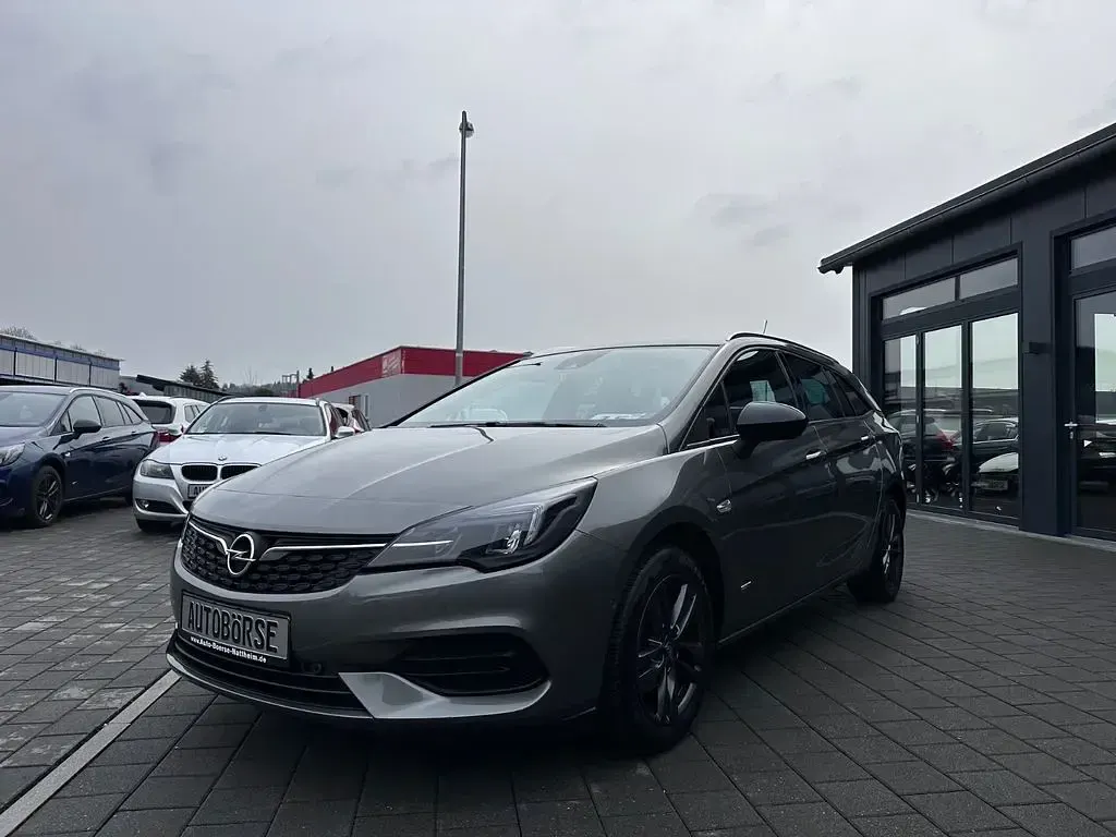 Używany Opel Astra Design & Tech 131 KM (96 kW) 2022 Szary Hatchback