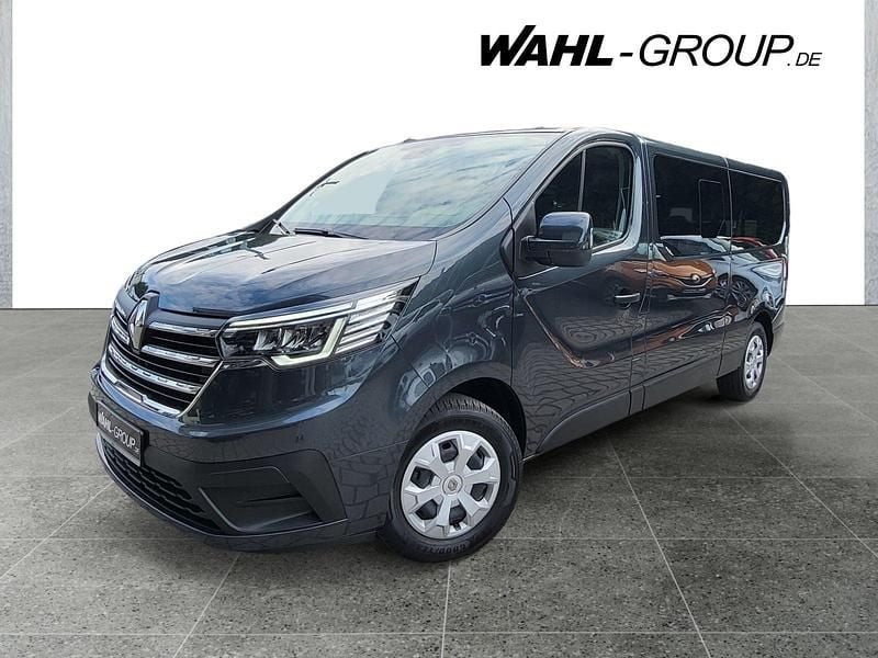 Grau Gebraucht 2024 Renault Trafic Life Van | 33.490 € (Guter Preis) - Bild 1/4