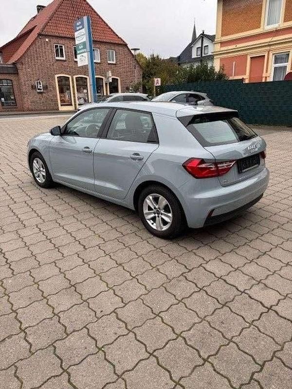 Gebraucht Audi A1 Sportback Basis 95 PS (69 kW) 2023 Grau Kleinwagen