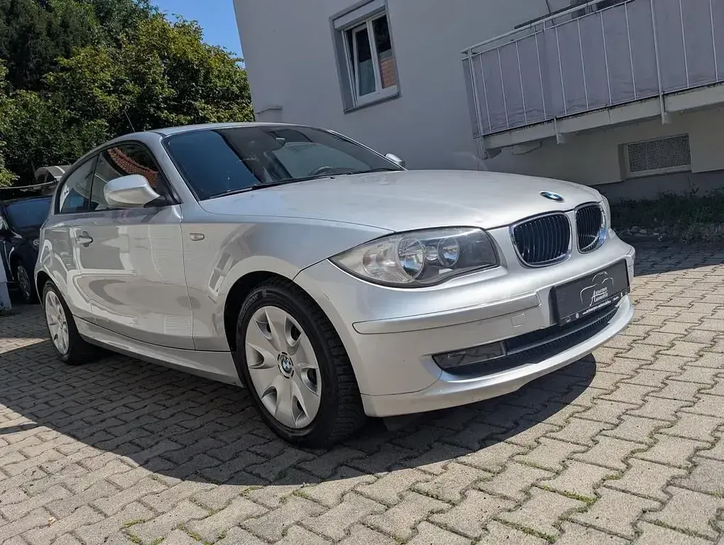 Gebraucht BMW 118 Advantage 143 PS (105 kW) 2009 Titansilber metallic Kleinwagen