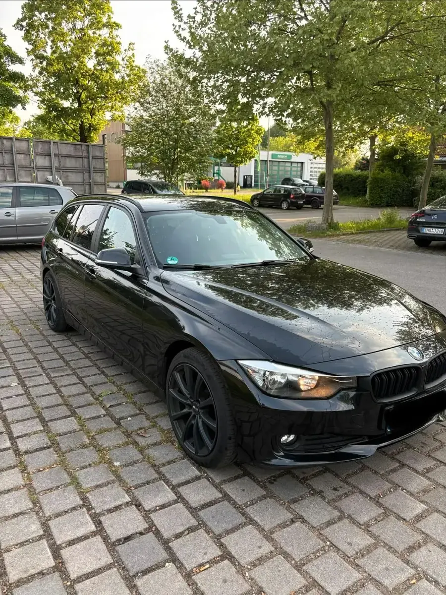 Gebraucht BMW 320 184 PS (135 kW) 2013 Schwarz Limousine
