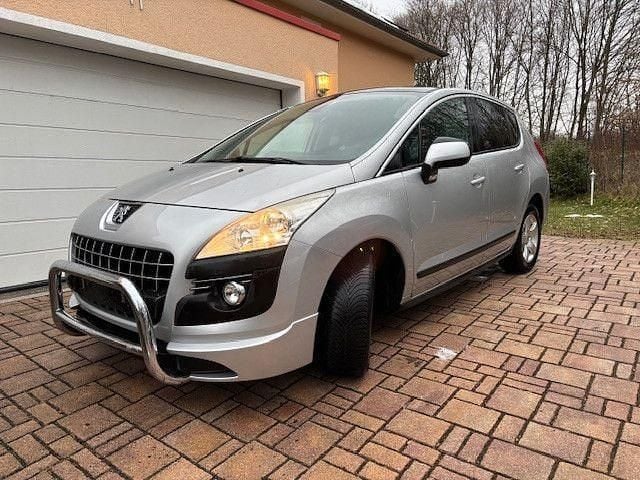 Gebraucht Peugeot 3008 Active 156 PS (114 kW) 2011 Silber Kombi