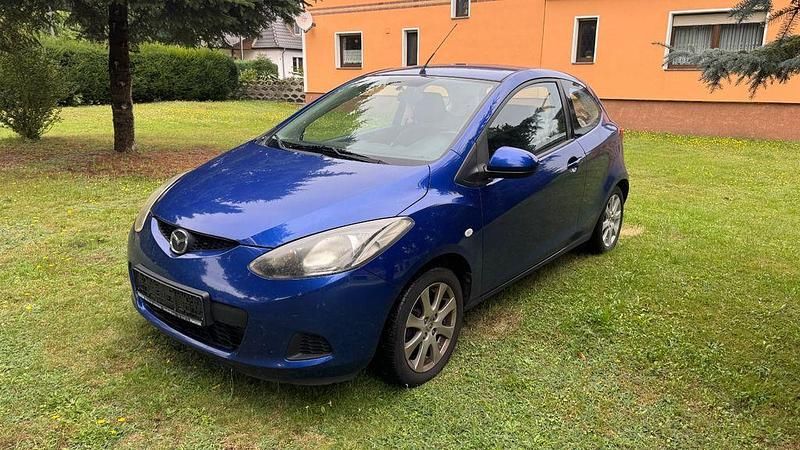 Blau Gebraucht 2010 Mazda 2 Inclusive Limousine | 1.700 € (Superpreis) - Bild 1/4