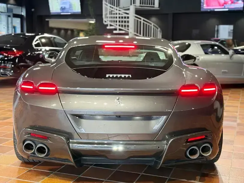 Gebraucht Ferrari Roma 620 PS (456 kW) 2022 Grau Coupé