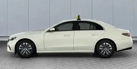 Gebraucht Mercedes E200 Avantgarde 163 PS (119 kW) 2026 Beige Limousine