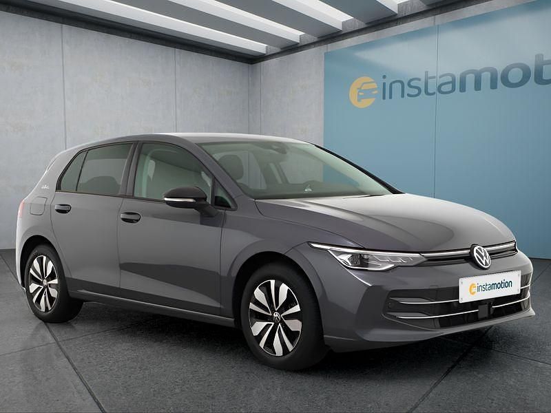 Gebraucht VW Golf VIII 150 PS (110 kW) 2025 Grau Kleinwagen