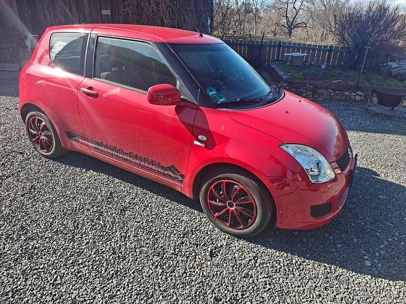 Gebraucht Suzuki Swift Comfort 92 PS (67 kW) 2008 Rot Kleinwagen