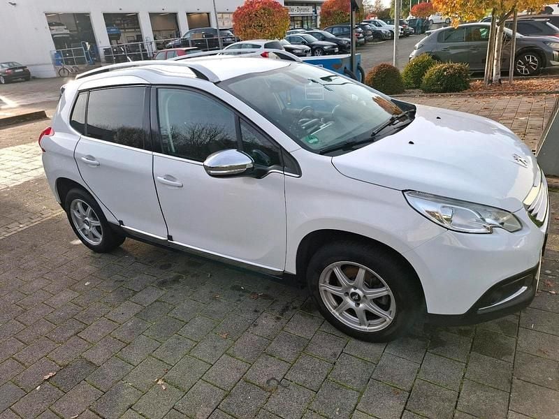 Gebraucht Peugeot 2008 120 PS (88 kW) 2014 Weiß SUV