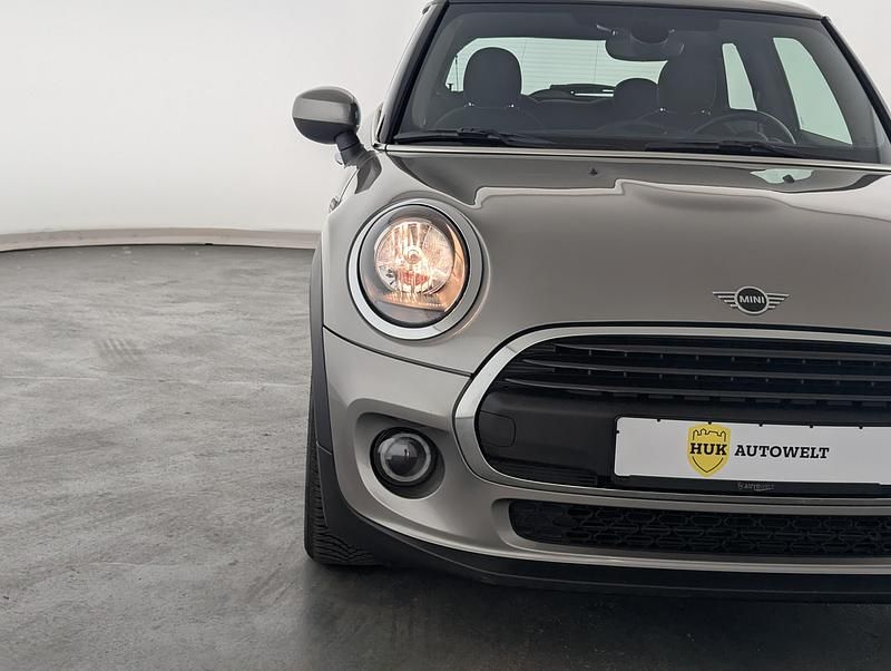 Usata Mini ONE 102 CV (75 kW) 2019 Argento Utilitaria