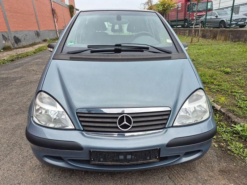 Silber Gebraucht 2003 Mercedes A140 Elegance Van / Kleinbus | 1.850 € (Fairer Preis) - Bild 1/4