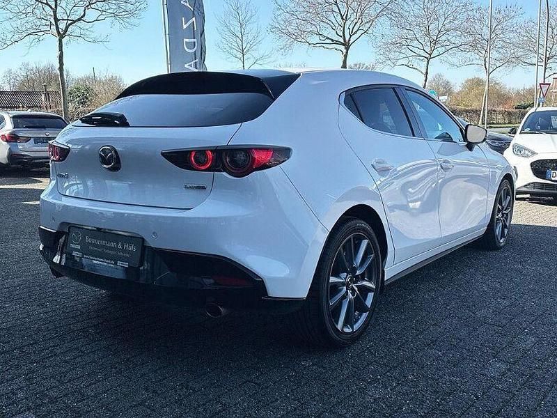 Gebraucht Mazda 3 Selection 122 PS (89 kW) 2023 Weiß Limousine