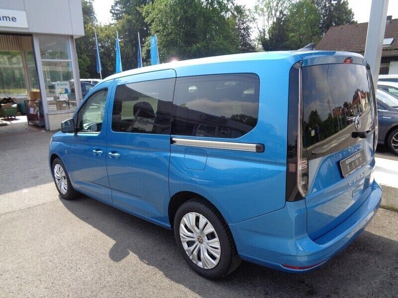 Gebraucht VW Caddy Maxi Life 102 PS (75 kW) 2023 Blau Van / Kleinbus