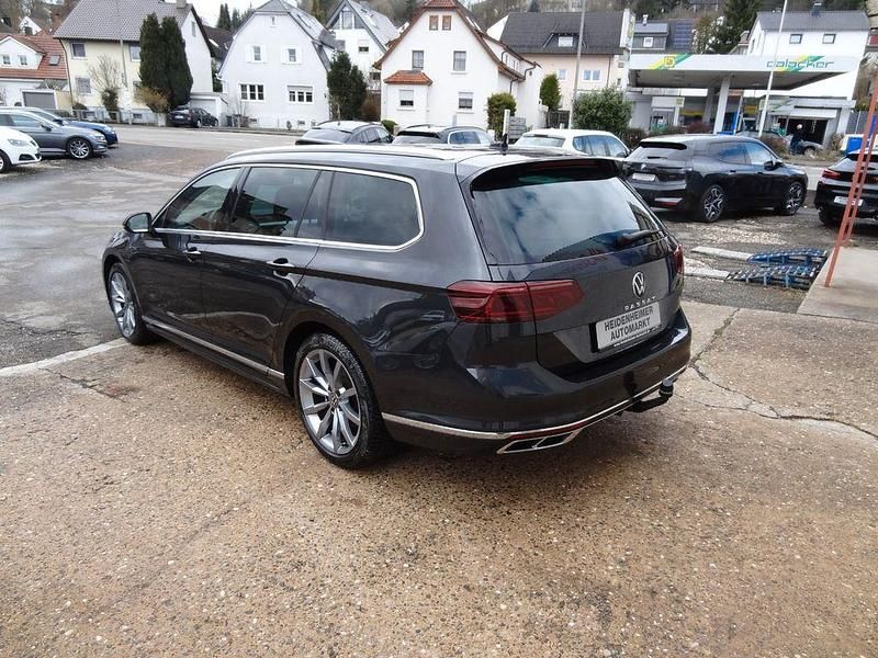 Gebraucht VW Passat R-line 200 PS (147 kW) 2021 Grau Limousine