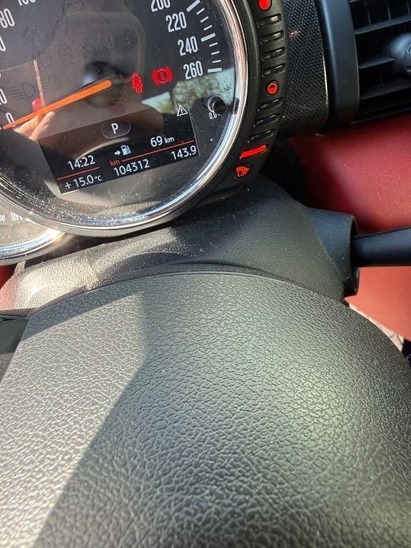 Second-hand Mini Cooper 136 CP (100 kW) 2016 Roșu Hatchback