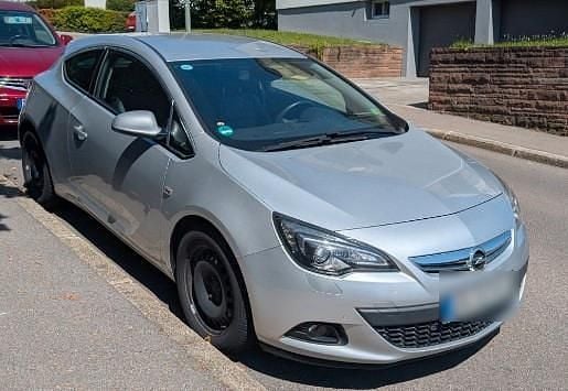Gebraucht Opel Astra GTC 179 PS (131 kW) 2011 Silber Coupé