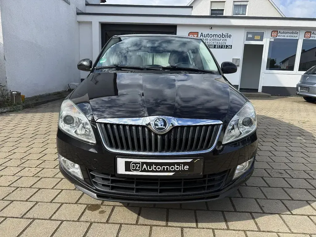 Gebraucht Skoda Fabia Ambition 60 PS (44 kW) 2014 Schwarz Limousine