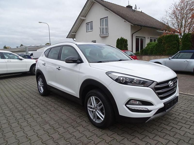 Polar white Gebraucht 2018 Hyundai Tucson Passion SUV | 12.990 € (Guter Preis) - Bild 1/4