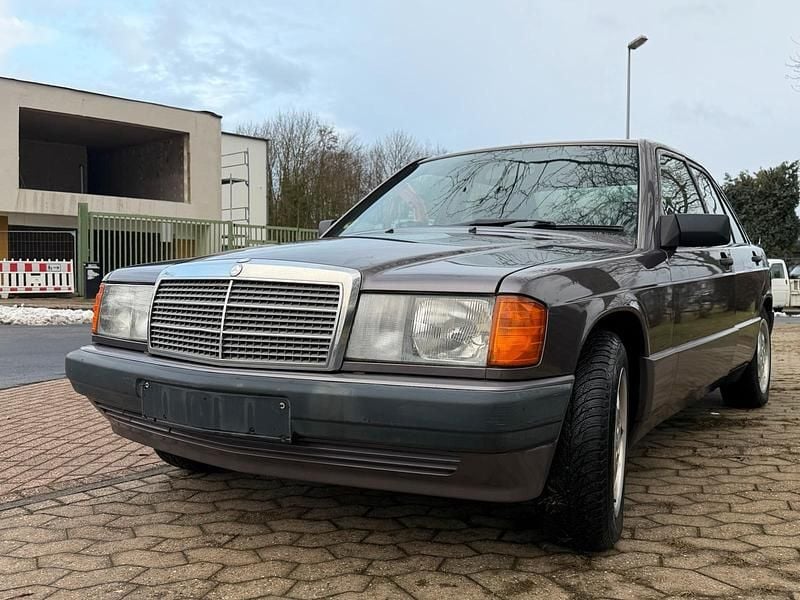 Gebraucht Mercedes 190 72 PS (52 kW) 1990 Braun Limousine