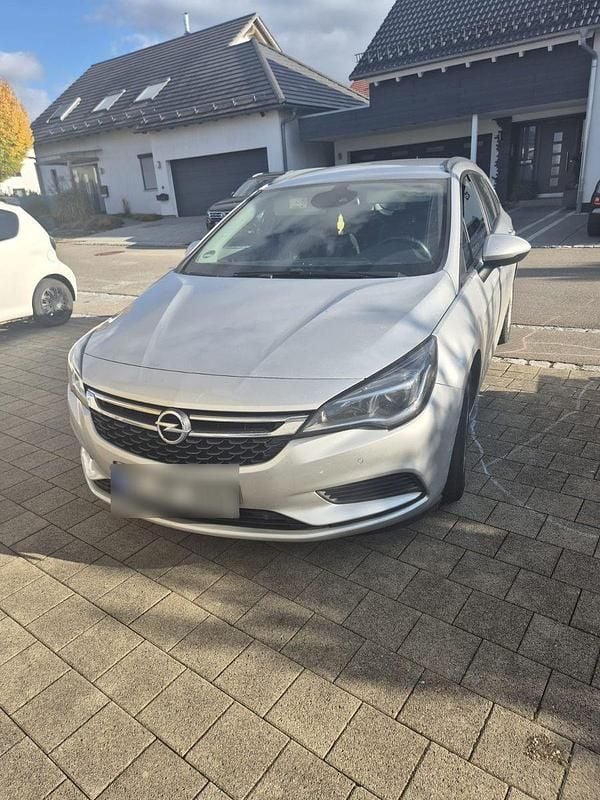 Gebraucht Opel Astra Exklusiv 150 PS (110 kW) 2016 Silber Kombi