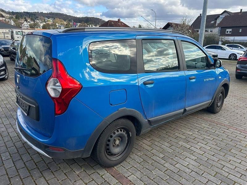 Gebraucht Dacia Lodgy Stepway 116 PS (85 kW) 2018 Blau Van / Kleinbus