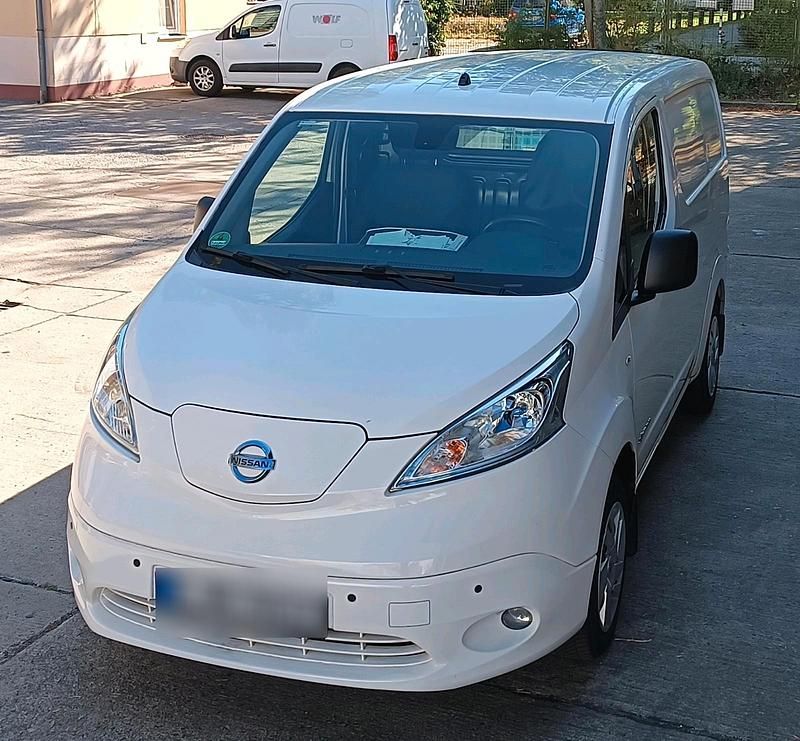 Gebraucht Nissan e-NV200 80 kW (109 PS) 2016 Weiß Van / Kleinbus