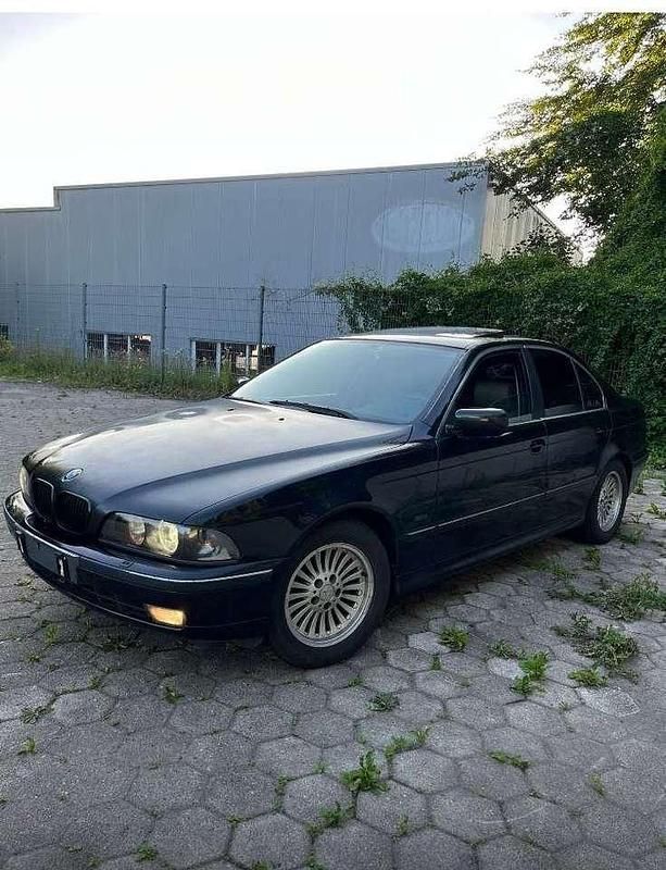 Schwarz Gebraucht 2000 BMW 528 Sport Line Limousine | 2.900 € (Guter Preis) - Bild 1/4
