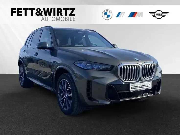Gebraucht BMW X5 M Sport 298 PS (219 kW) 2025 SUV