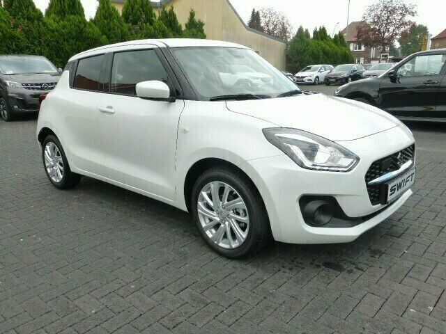 Gebraucht Suzuki Swift Comfort 83 PS (61 kW) 2021 Weiß metallic Kleinwagen