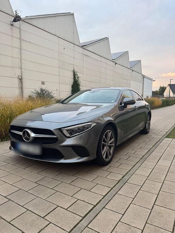 Grau Gebraucht 2018 Mercedes CLS350 Coupé | 42.500 € (Fairer Preis) - Bild 1/4