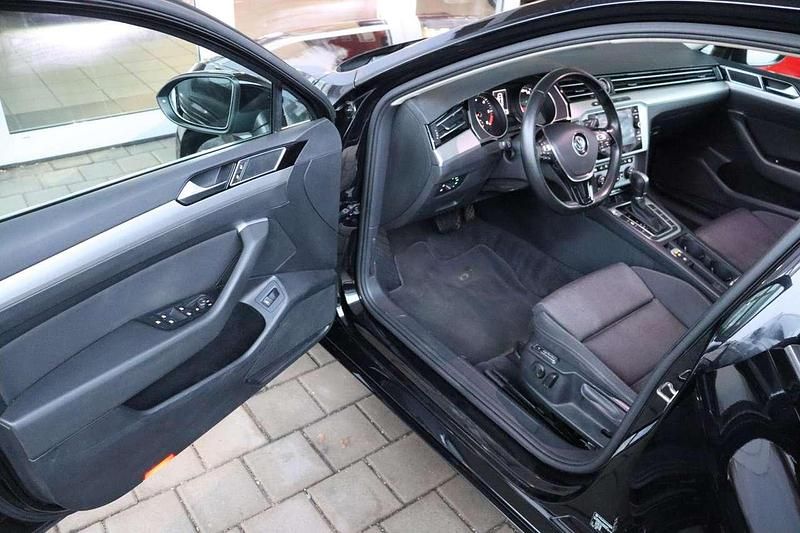 Gebraucht VW Passat Comfortline 190 PS (139 kW) 2018 Schwarz Kombi