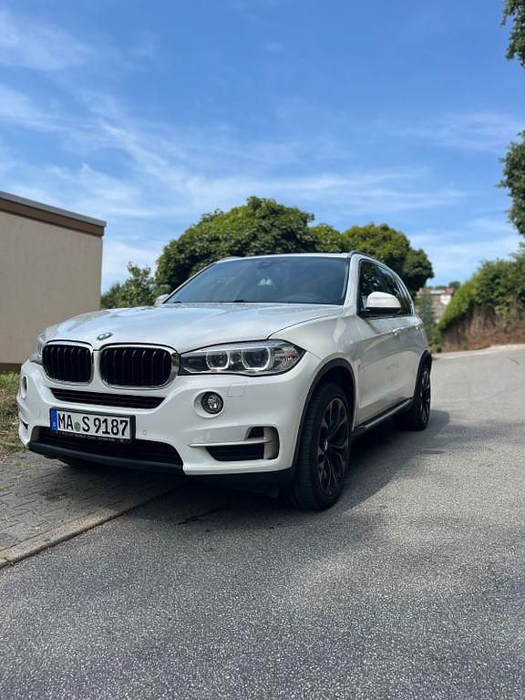 Weiß Gebraucht 2014 BMW X5 Sport Line SUV | 21.500 € (Fairer Preis) - Bild 1/4
