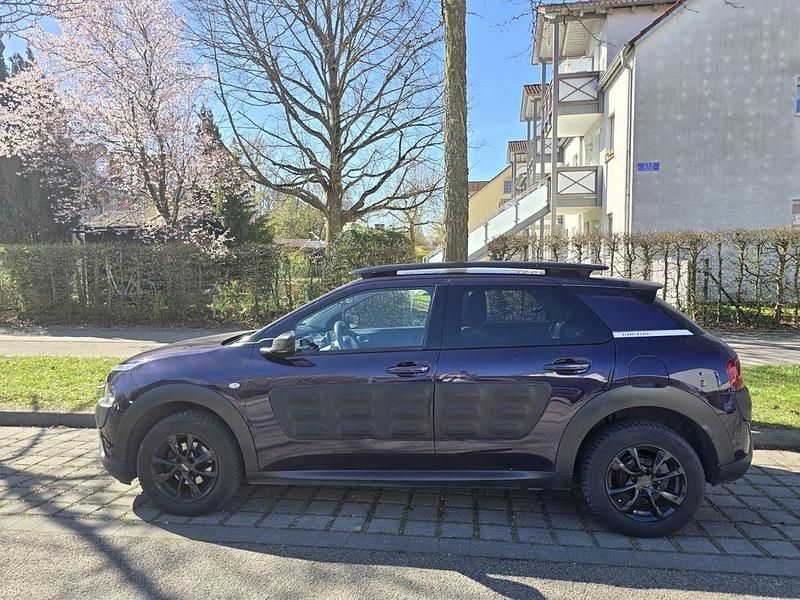 Gebraucht Citroën C4 Feel 99 PS (72 kW) 2016 Violet Limousine