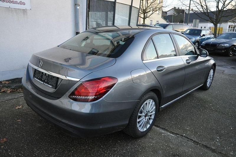 Gebraucht Mercedes C220 194 PS (142 kW) 2021 Grau Limousine