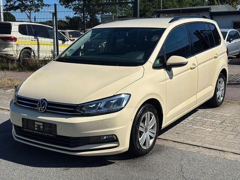 Beige Gebraucht 2020 VW Touran Van / Kleinbus | 7.700 € (Superpreis) - Bild 1/4