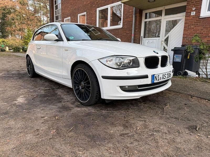 Gebraucht BMW 116 Performance 122 PS (89 kW) 2009 Weiß Kleinwagen