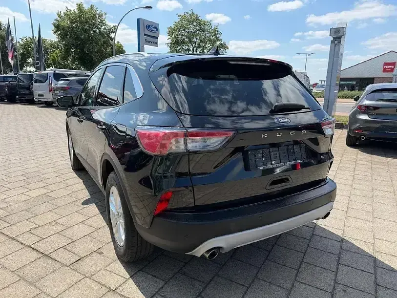 Gebraucht Ford Kuga Titanium 120 PS (88 kW) 2023 Schwarz SUV