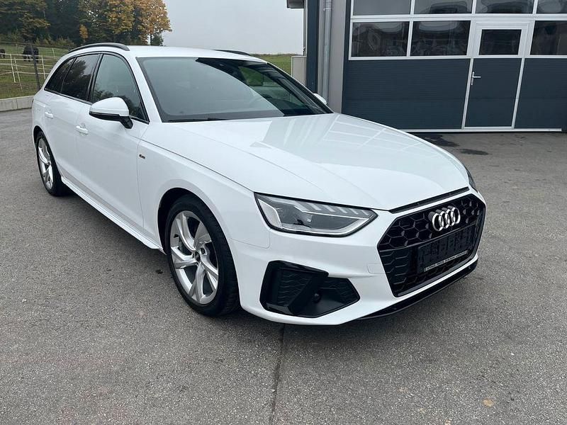 Gebraucht Audi A4 S-Line 150 PS (110 kW) 2023 Weiß Kombi