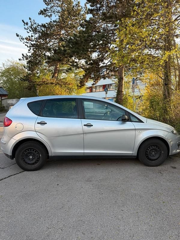 Usata Seat Altea 105 CV (77 kW) 2006 Argento Monovolume