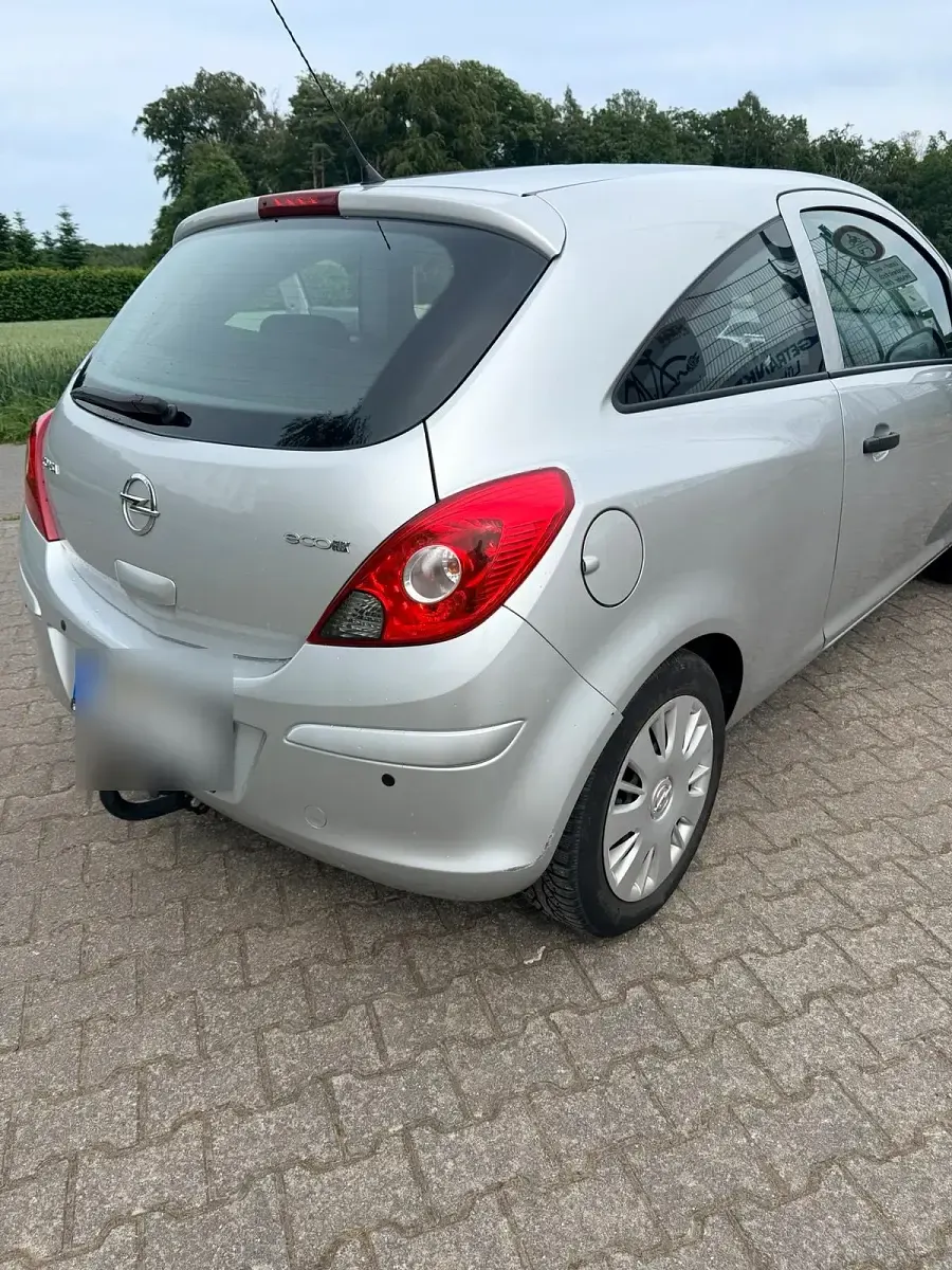 Gebraucht Opel Corsa 69 PS (50 kW) 2011 Silber Kleinwagen
