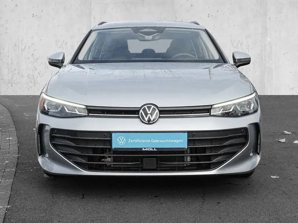 Używany VW Passat Basis 150 KM (110 kW) 2025 Srebrny Kombi