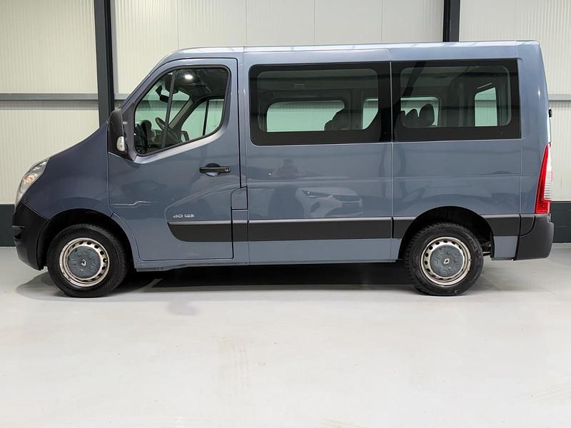 Usata Renault Master 125 CV (91 kW) 2011 Blu Monovolume