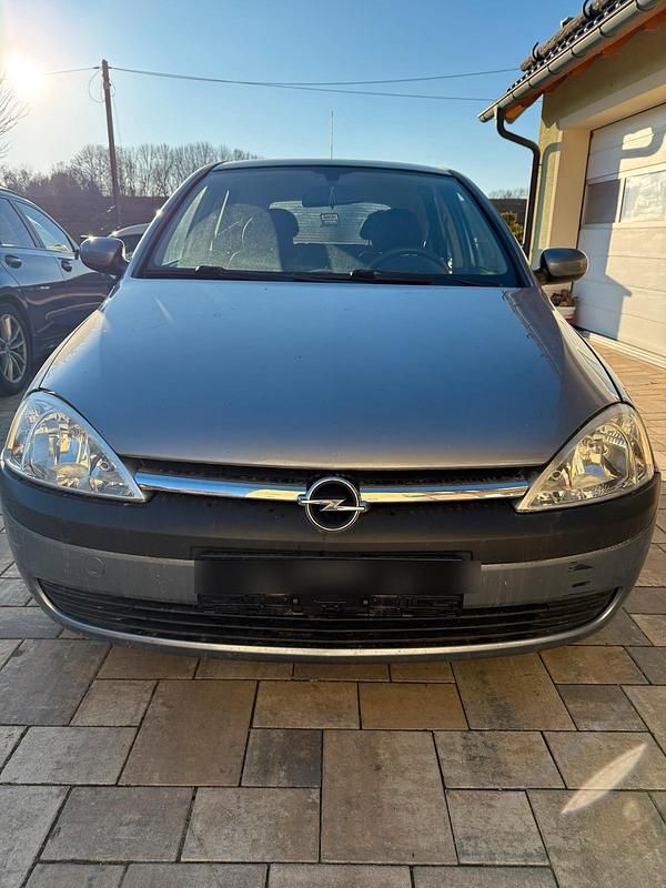 Grau Gebraucht 2003 Opel Corsa Kleinwagen | 2.450 € (Etwas zu teuer) - Bild 1/4