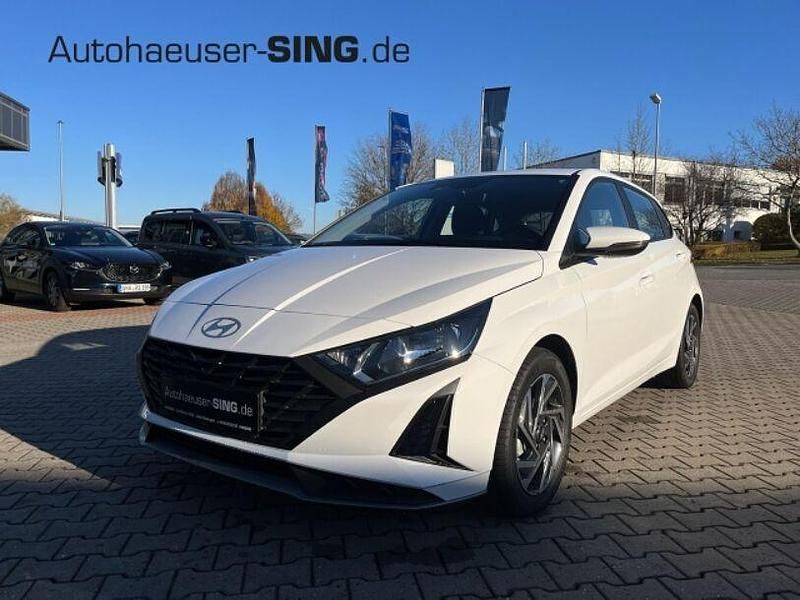 Atlas white Neu 2025 Hyundai i20 Kleinwagen | 18.590 € (Fairer Preis) - Bild 1/4