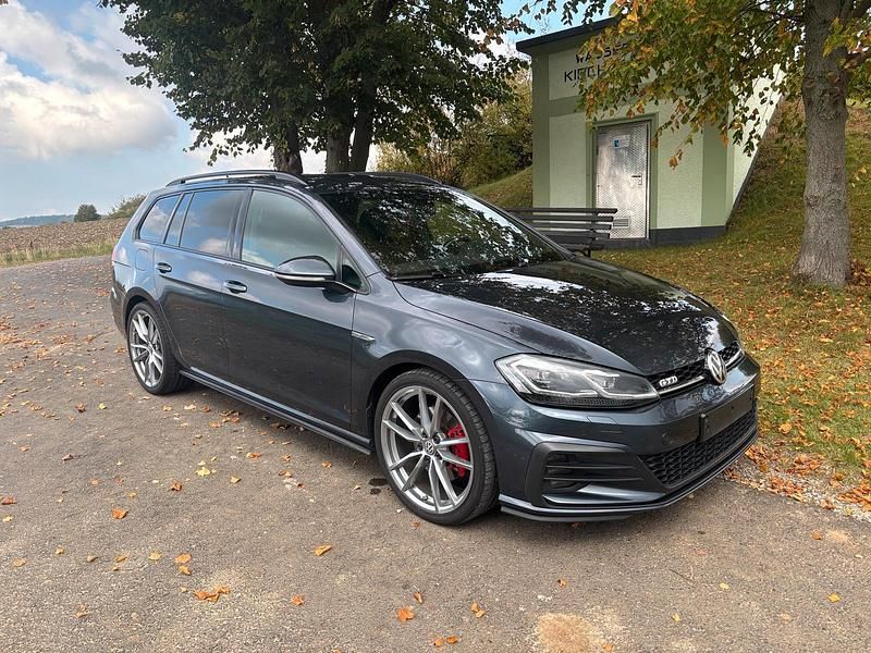 Blau Gebraucht 2017 VW Golf VII GTD Kombi | 14.900 € (Fairer Preis) - Bild 1/4