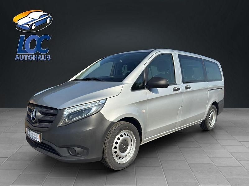 Brillantsilber Gebraucht 2015 Mercedes Vito Van / Kleinbus | 24.990 € (Guter Preis) - Bild 1/4