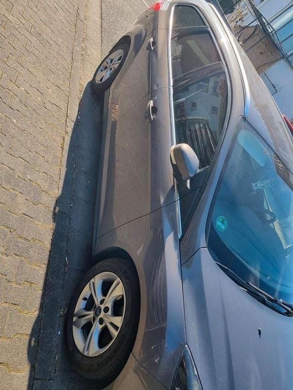 Gebraucht Ford Focus Titanium 116 PS (85 kW) 2012 Andere farben Kombi